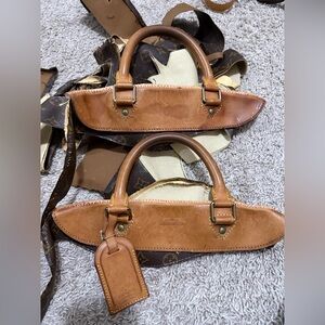 Louis Vuitton Handles luggage tag B15